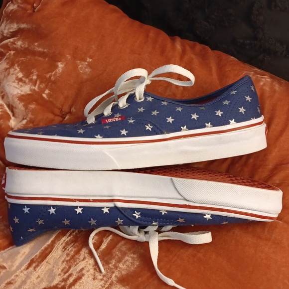 Vans Star Print Authentic Sneaker - Picture 3 of 7
